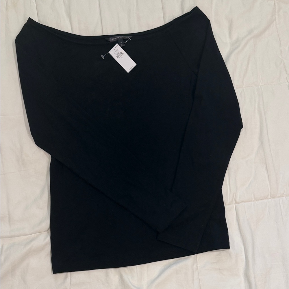 Women's Banana Republic wide neck long sleeve shirt

NWT